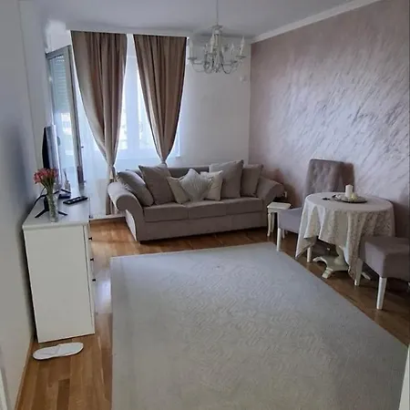 Cozy Apartment Petrovaradin Exterior photo